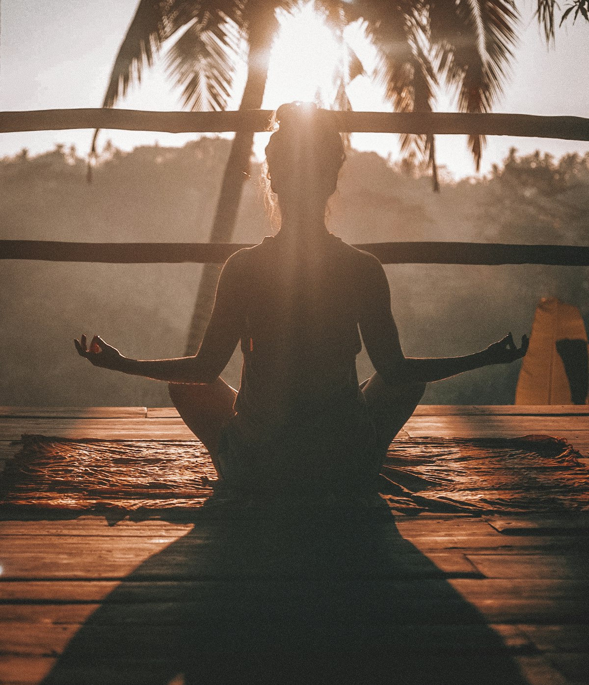 A Gentle Digital Detox for Two Centers of Attention